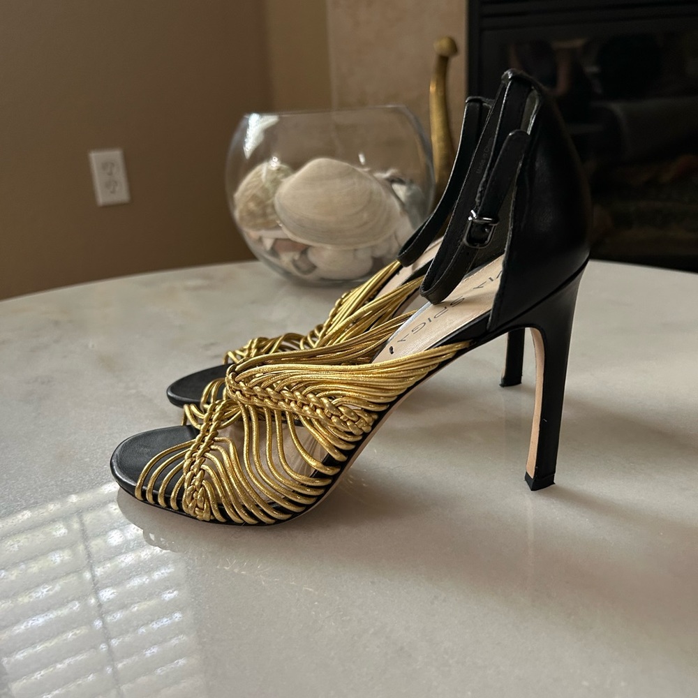 via spiga gold heels size 8.5